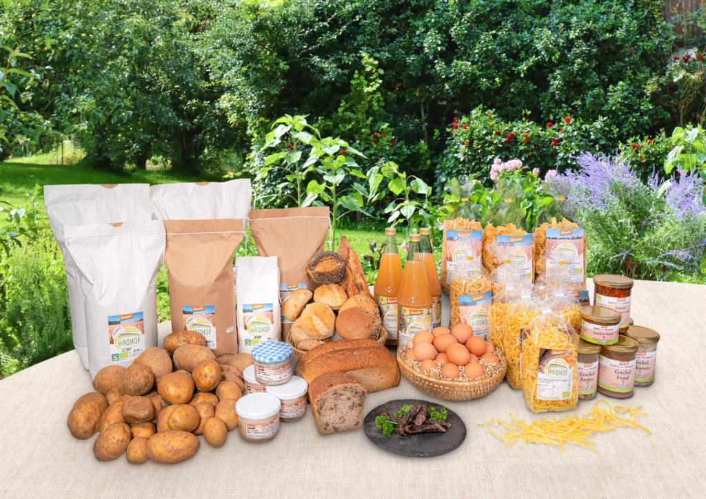 Hofprodukte des Haghofs im Garten